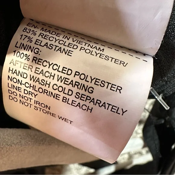 NWT Nike Essential Scoop Neck Tankini Top Size Small - Picture 4 of 6